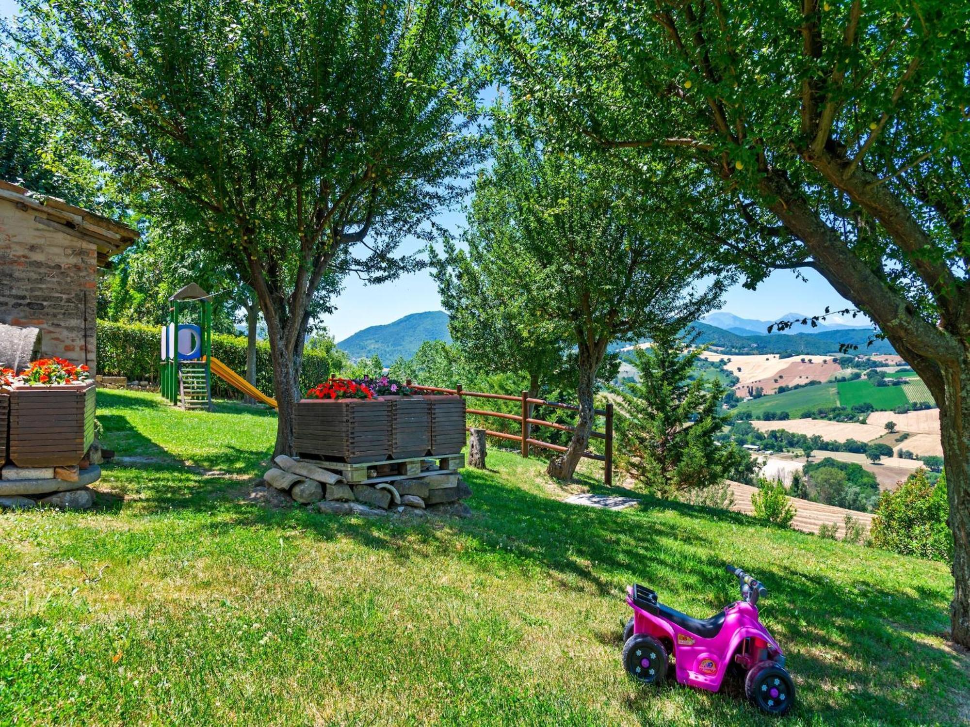 Nice Flat In Arcevia With Swimming Pool Exterior foto